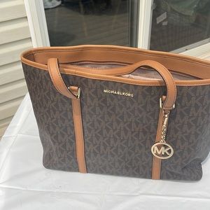 Michael Kors tote
